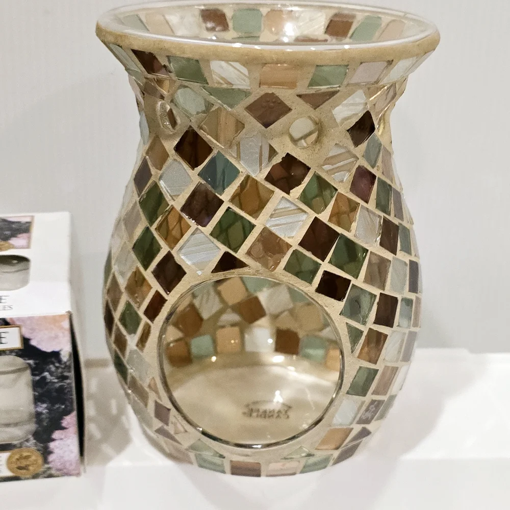 Vintage Yankee Candle Glass Mosaic Tart Candle Holder and Sugared Apple Refills - Picture 3 of 12